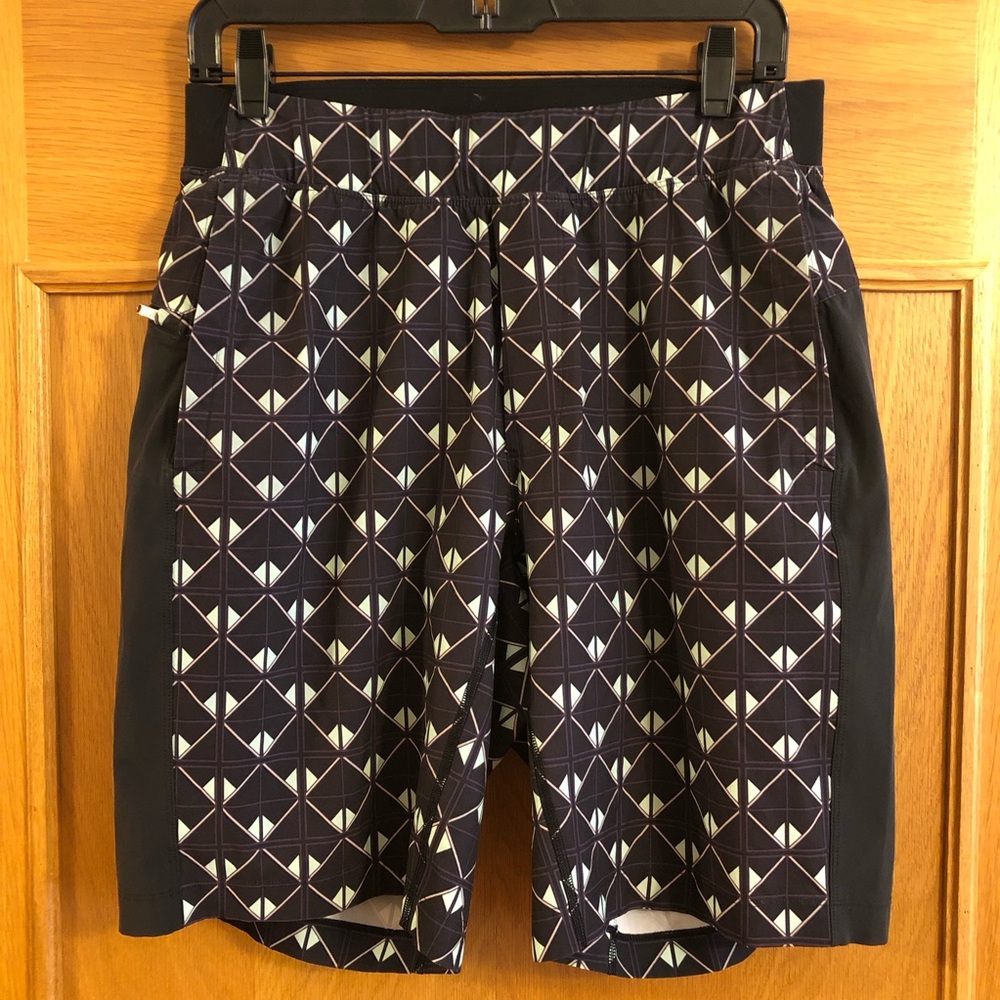Lululemon Men’s T.H.E. Shorts Lined Training Geometric Print Size Medium